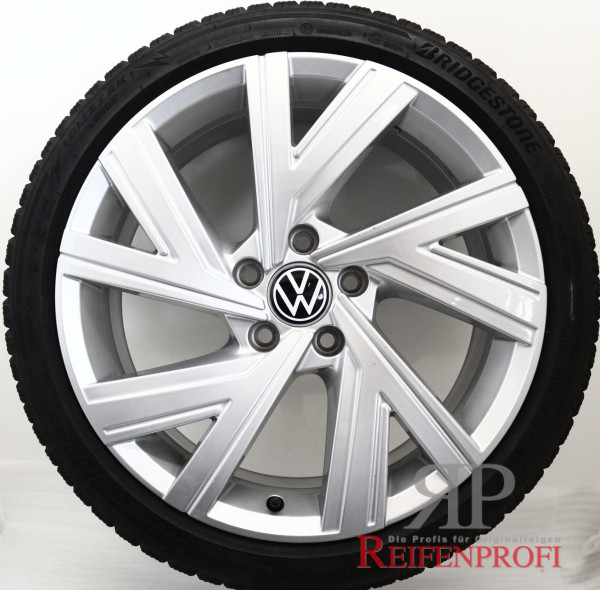 Original VW Golf 8 VIII GTI GTD 18 Zoll Winterräder 5H0601025AB Bergamo Wintersatz R5