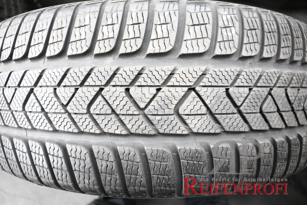 Pirelli Sottozero 3 RSC Runflat 255/45 R20 105V Winterreifen DOT 2016 6,5mm W16